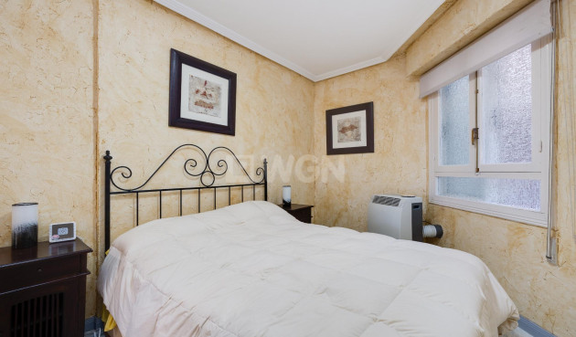 Odsprzedaż - Mieszkanie w bloku - Torrevieja - Acequion