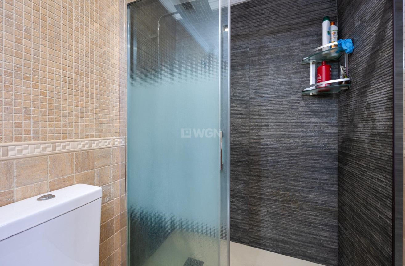 Odsprzedaż - Mieszkanie w bloku - Torrevieja - Acequion