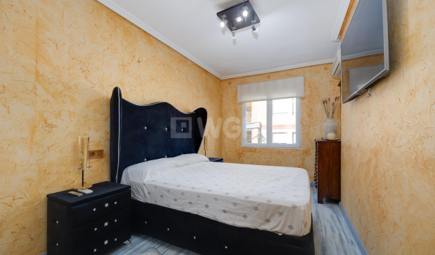 Odsprzedaż - Mieszkanie w bloku - Torrevieja - Acequion