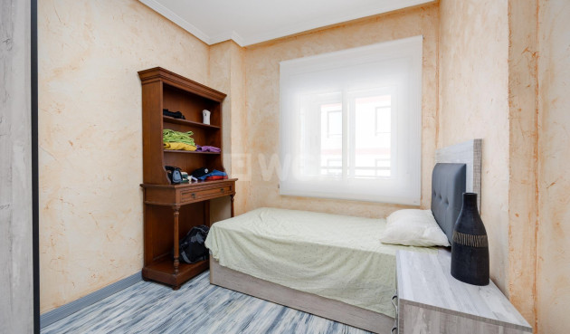 Odsprzedaż - Mieszkanie w bloku - Torrevieja - Acequion