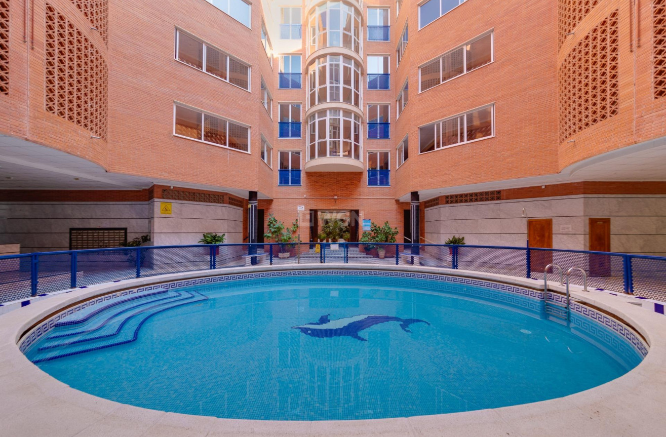 Odsprzedaż - Mieszkanie w bloku - Torrevieja - Acequion