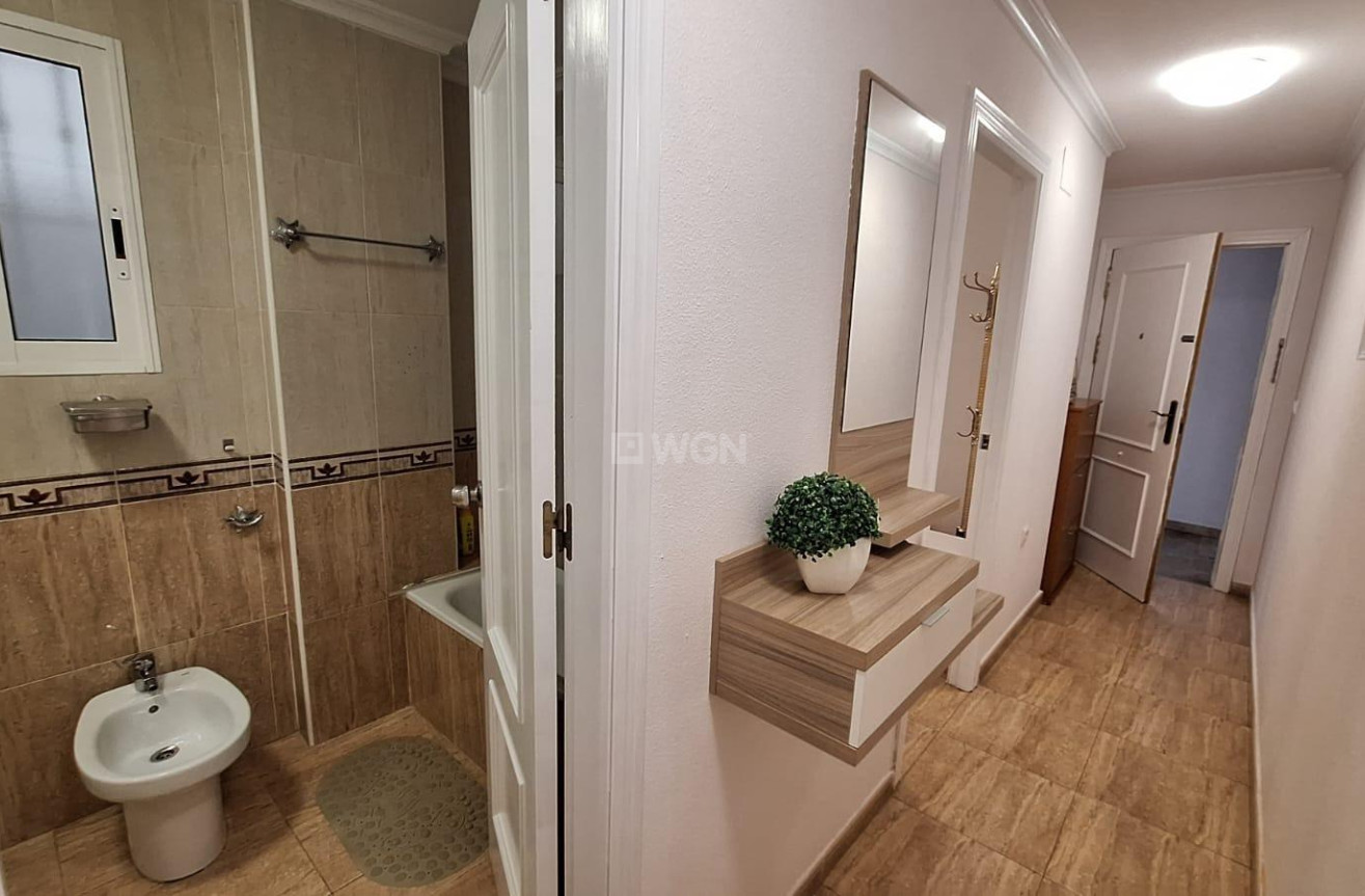 Reventa - Apartamento / piso - Torrevieja - Playa del Cura