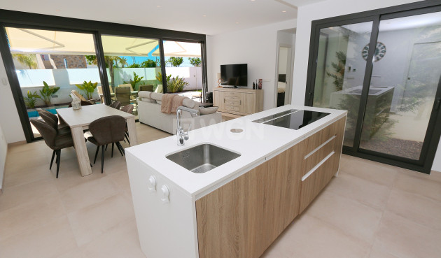 Odsprzedaż - Villa - Pilar de la Horadada - Costa Blanca