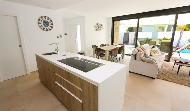 Odsprzedaż - Villa - Pilar de la Horadada - Costa Blanca