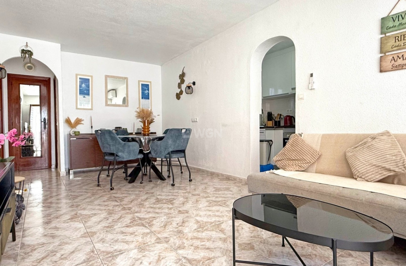 Odsprzedaż - Mieszkanie w bloku - Torrevieja - Costa Blanca