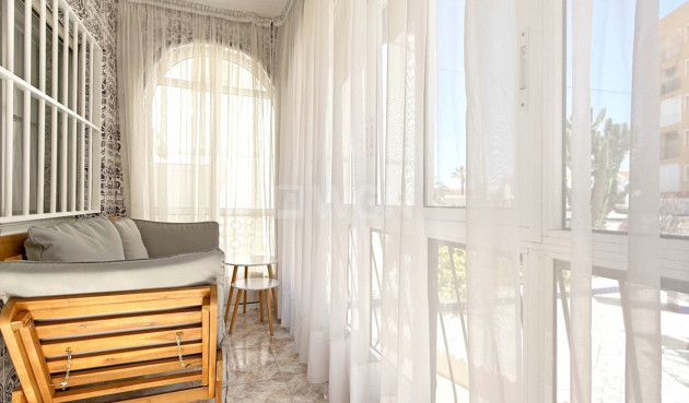 Odsprzedaż - Mieszkanie w bloku - Torrevieja - Costa Blanca