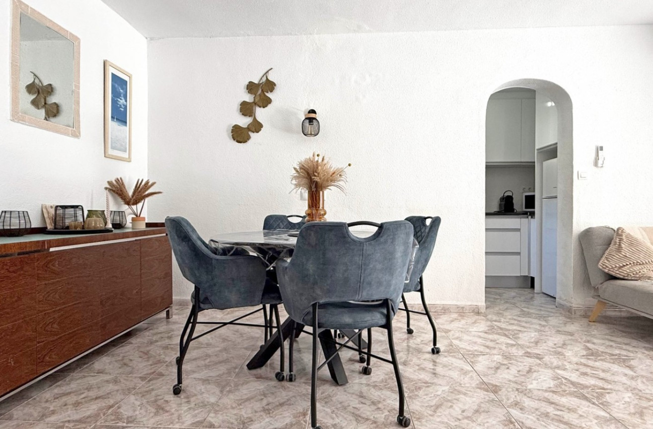 Odsprzedaż - Mieszkanie w bloku - Torrevieja - Costa Blanca