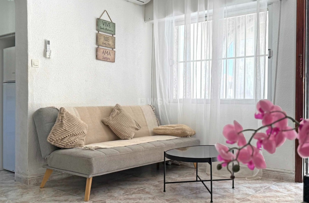 Odsprzedaż - Mieszkanie w bloku - Torrevieja - Costa Blanca