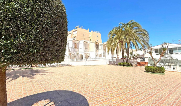 Odsprzedaż - Mieszkanie w bloku - Torrevieja - Costa Blanca