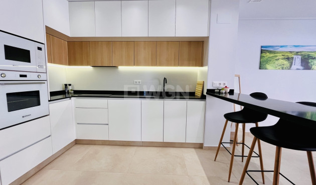 Resale - Apartment / flat - El Raso - Costa Blanca