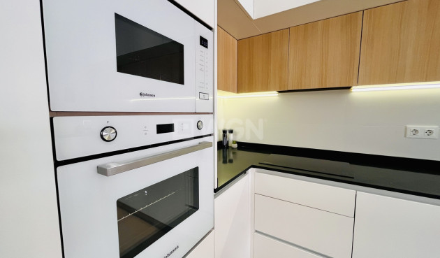 Resale - Apartment / flat - El Raso - Costa Blanca