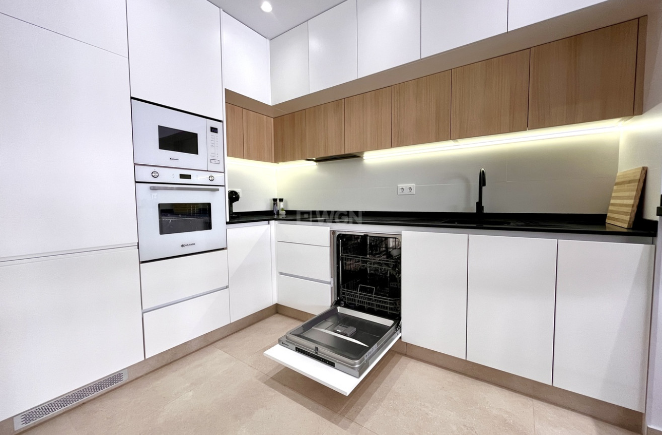 Resale - Apartment / flat - El Raso - Costa Blanca