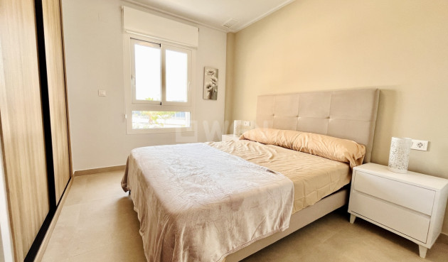 Resale - Apartment / flat - El Raso - Costa Blanca