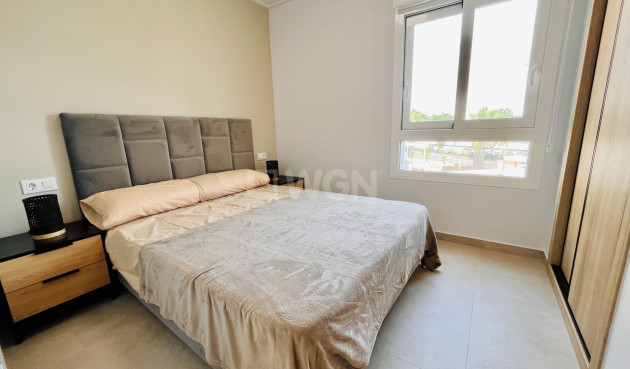 Resale - Apartment / flat - El Raso - Costa Blanca