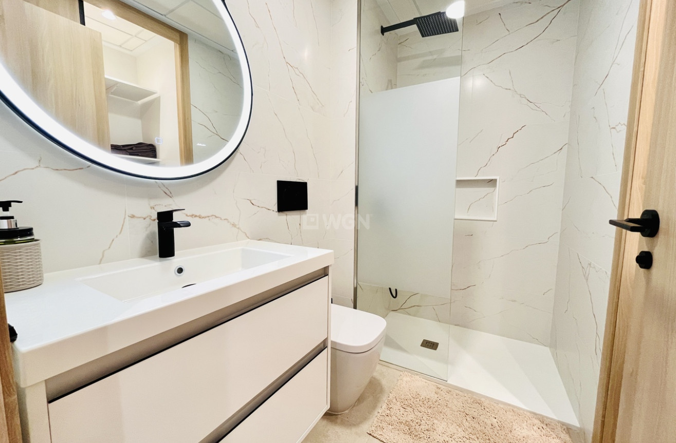 Resale - Apartment / flat - El Raso - Costa Blanca