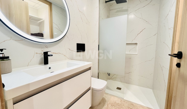 Resale - Apartment / flat - El Raso - Costa Blanca