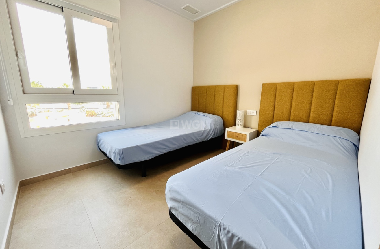 Resale - Apartment / flat - El Raso - Costa Blanca