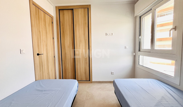 Resale - Apartment / flat - El Raso - Costa Blanca