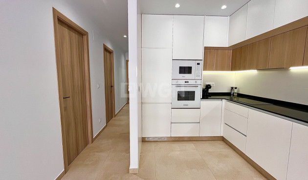 Resale - Apartment / flat - El Raso - Costa Blanca