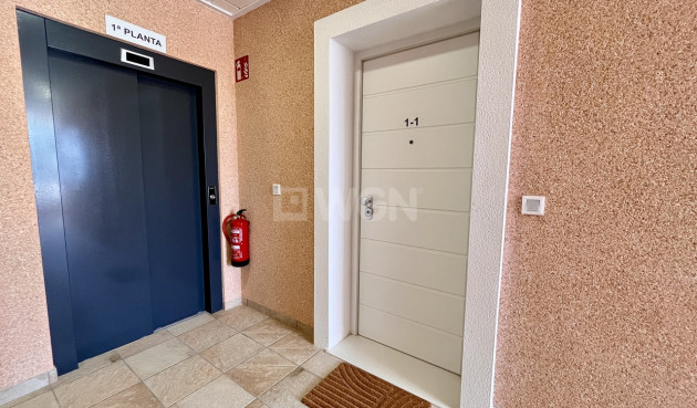 Resale - Apartment / flat - El Raso - Costa Blanca