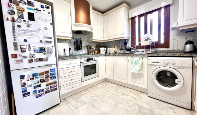 Odsprzedaż - Mieszkanie w bloku - Villamartin - Costa Blanca