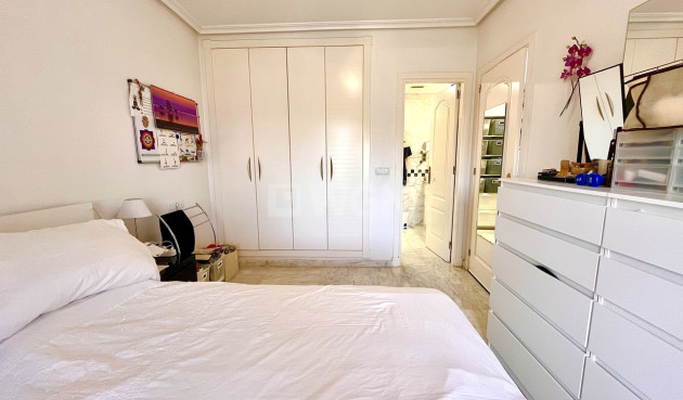 Odsprzedaż - Mieszkanie w bloku - Villamartin - Costa Blanca