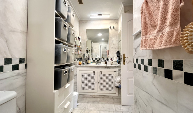 Odsprzedaż - Mieszkanie w bloku - Villamartin - Costa Blanca