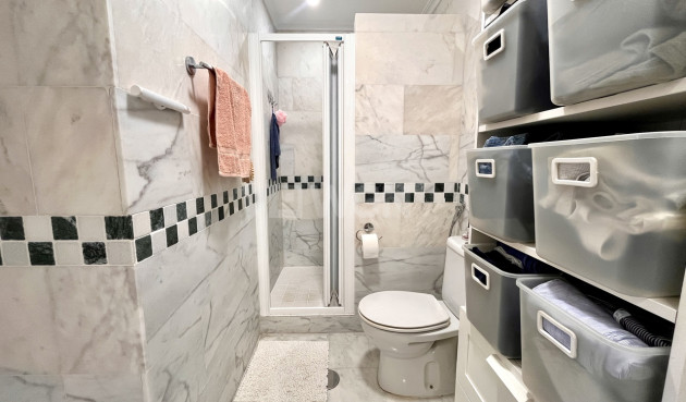 Odsprzedaż - Mieszkanie w bloku - Villamartin - Costa Blanca