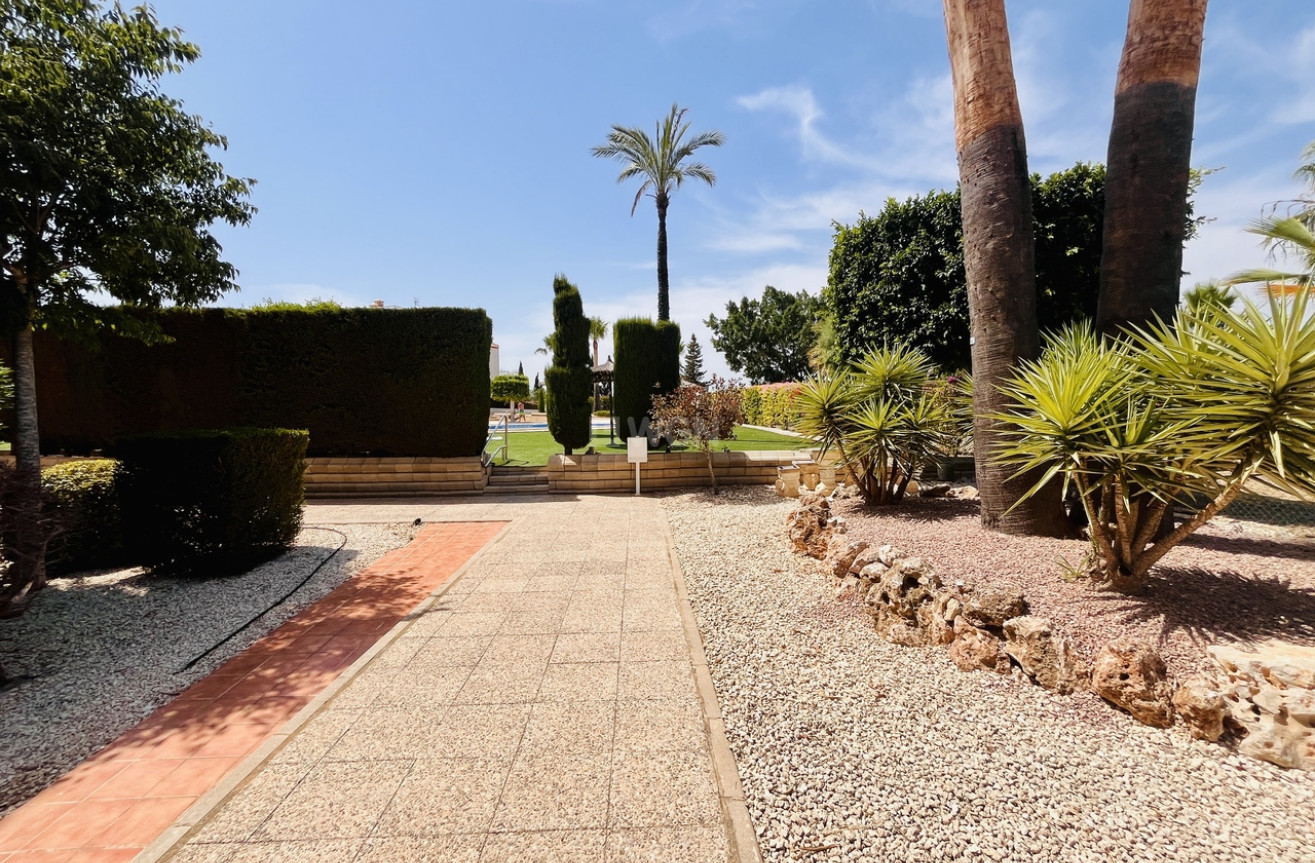 Odsprzedaż - Mieszkanie w bloku - Villamartin - Costa Blanca