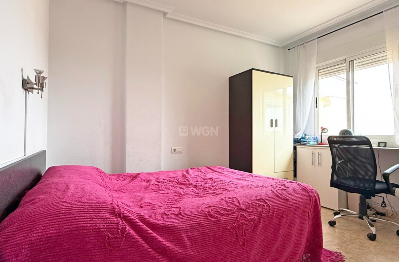 Odsprzedaż - Mieszkanie w bloku - Torrevieja - Costa Blanca