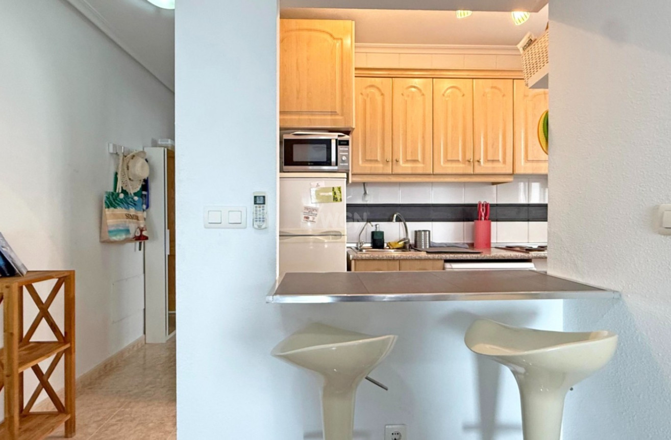 Odsprzedaż - Mieszkanie w bloku - Torrevieja - Costa Blanca