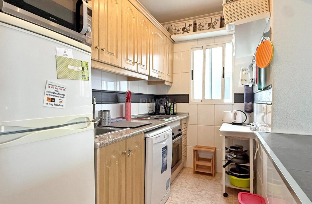 Odsprzedaż - Mieszkanie w bloku - Torrevieja - Costa Blanca