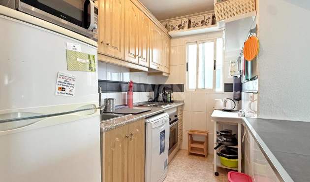 Odsprzedaż - Mieszkanie w bloku - Torrevieja - Costa Blanca