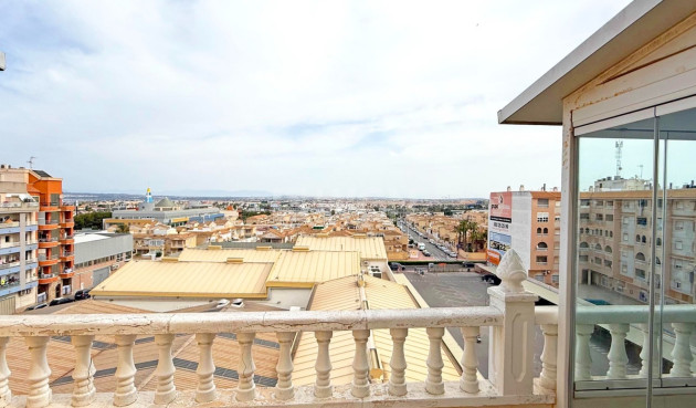 Odsprzedaż - Mieszkanie w bloku - Torrevieja - Costa Blanca