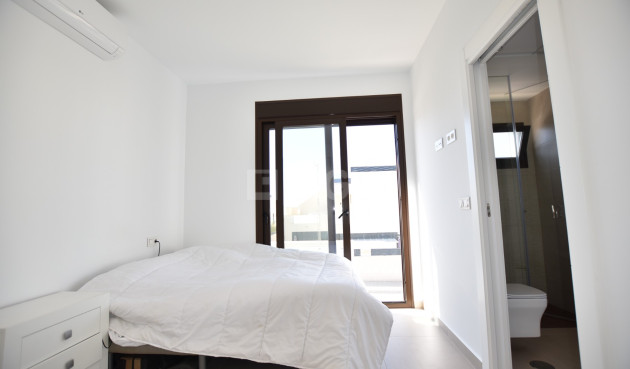 Odsprzedaż - Villa - Benijofar - Costa Blanca