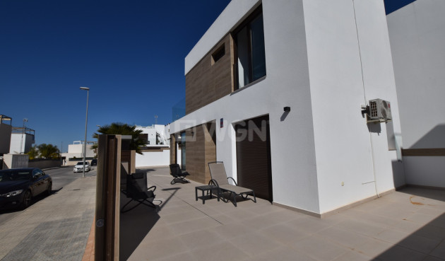 Odsprzedaż - Villa - Benijofar - Costa Blanca