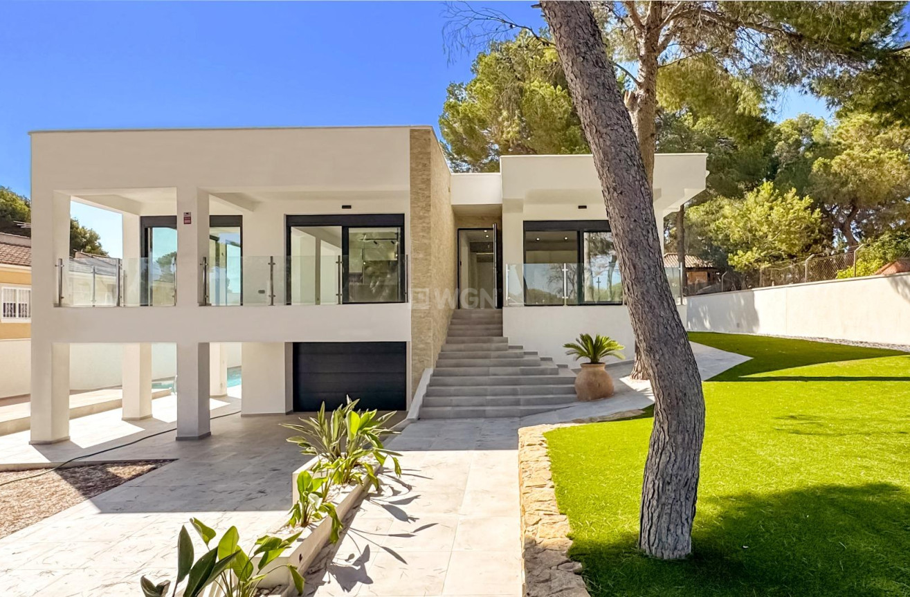 Odsprzedaż - Villa - Torrevieja - Los Balcones - Los Altos del Edén