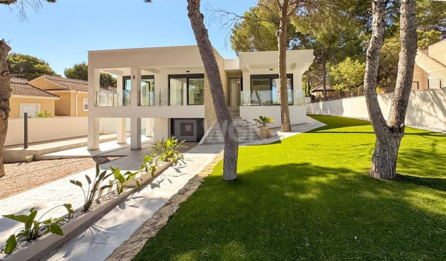 Odsprzedaż - Villa - Torrevieja - Los Balcones - Los Altos del Edén