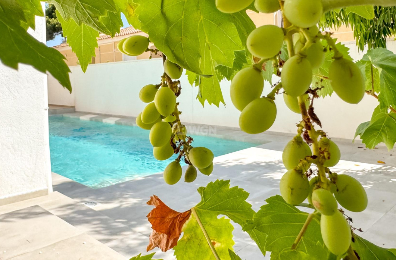 Odsprzedaż - Villa - Torrevieja - Los Balcones - Los Altos del Edén