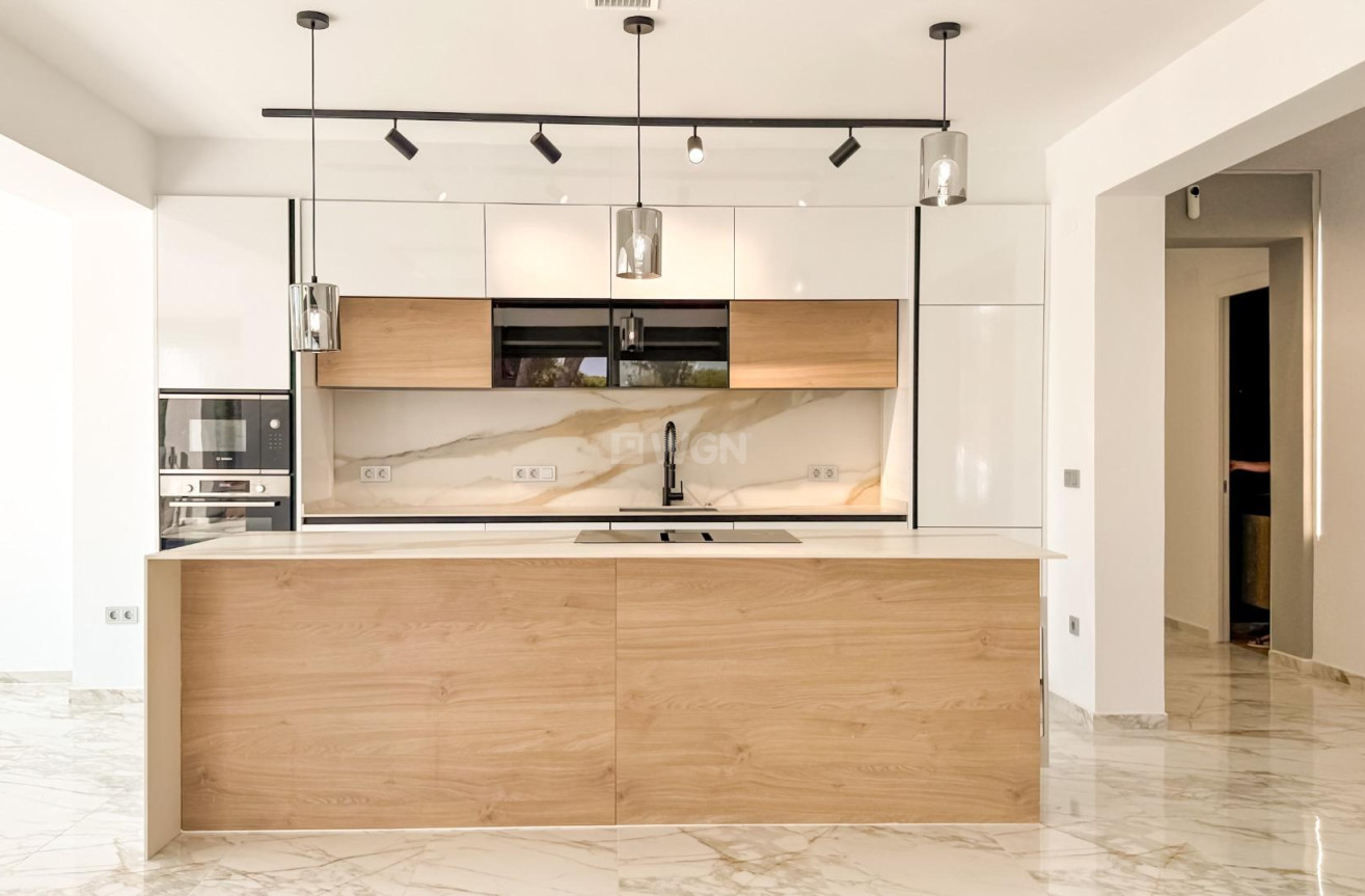 Odsprzedaż - Villa - Torrevieja - Los Balcones - Los Altos del Edén