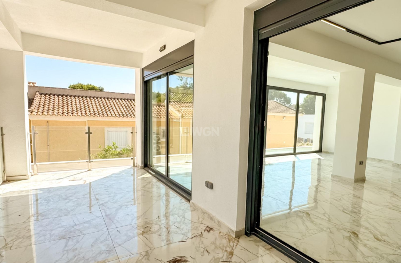 Odsprzedaż - Villa - Torrevieja - Los Balcones - Los Altos del Edén