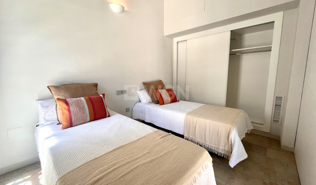 Wiederverkauf - Stadthaus - Sucina - Inland