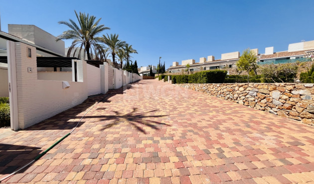 Wiederverkauf - Stadthaus - Sucina - Inland