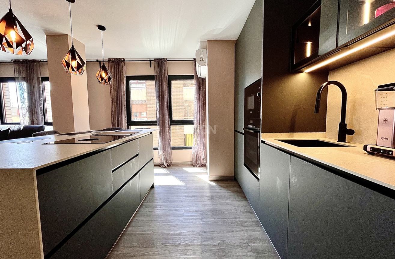 Odsprzedaż - Mieszkanie w bloku - Almoradí - Inland