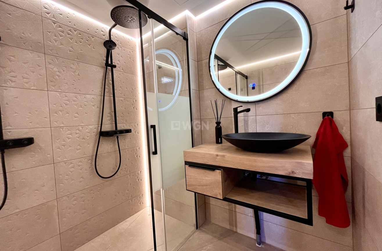 Odsprzedaż - Mieszkanie w bloku - Almoradí - Inland