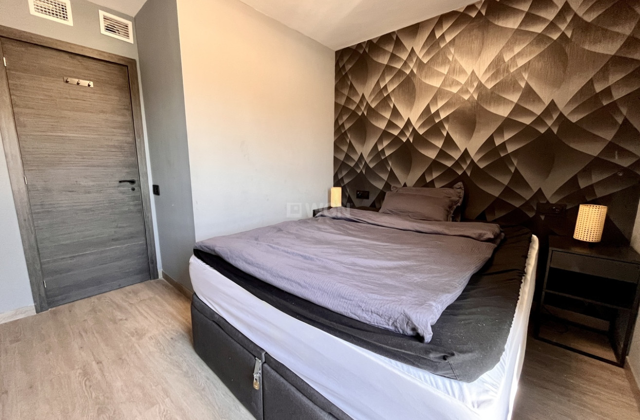 Odsprzedaż - Mieszkanie w bloku - Almoradí - Inland