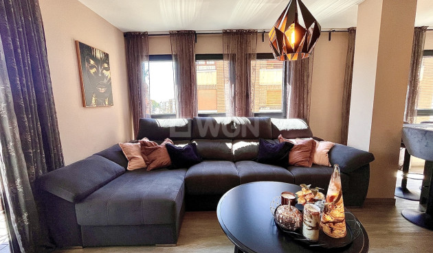 Odsprzedaż - Mieszkanie w bloku - Almoradí - Inland