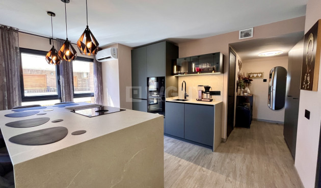 Odsprzedaż - Mieszkanie w bloku - Almoradí - Inland