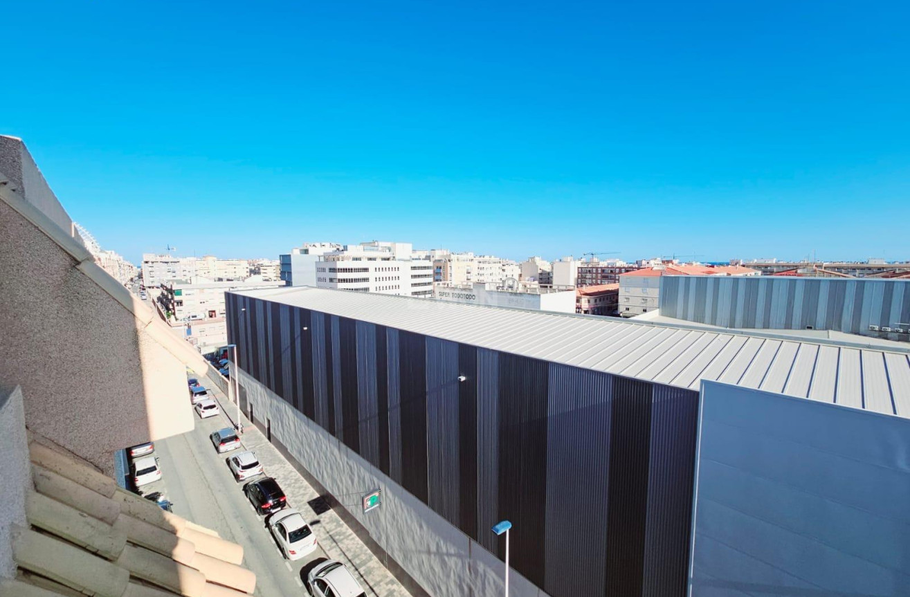 Reventa - Ático - Torrevieja - Estacion De Autobuses