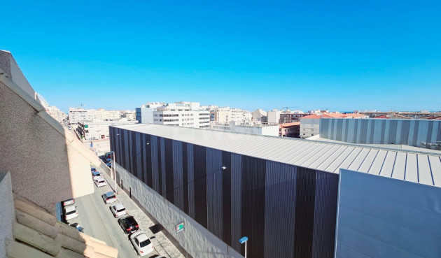 Reventa - Ático - Torrevieja - Estacion De Autobuses